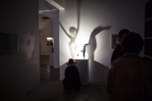 wall-shadow-effects-of-blown-figurative-glass-sculptures-by-jiri-suhajek-knupp-gallery-la